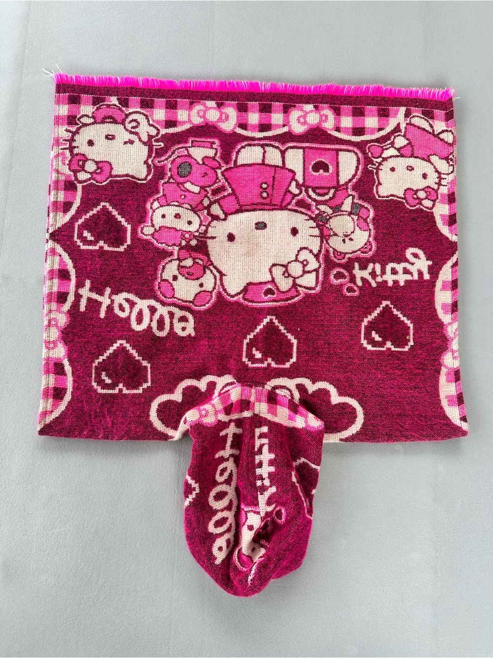🎉5 for $45🎉 Hello Kitty poncho sweater cover up girls one size 5,6,7,8 - Picture 8 of 8